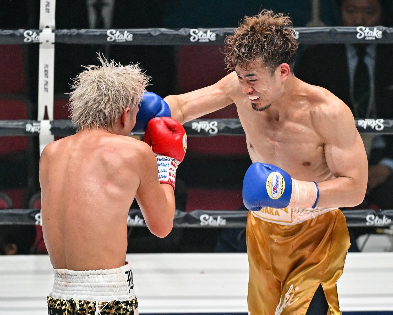 2024年1月の与那覇勇気戦。辰吉寿以輝は両拳を痛めながらも判定で勝利した　©Hiroaki Yamaguchi