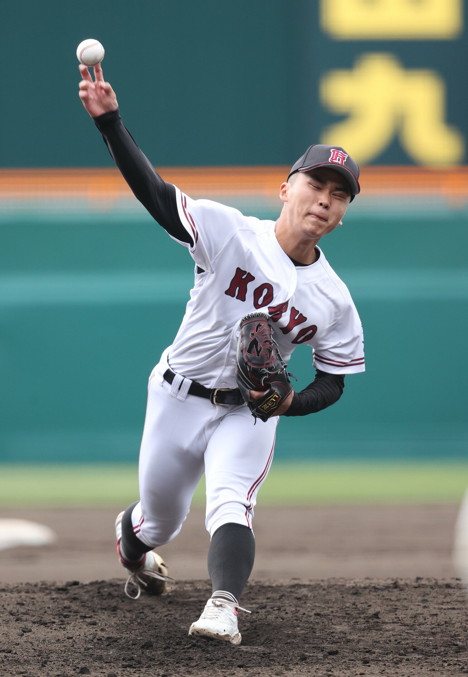 1年時からエースナンバーを付けて甲子園のマウンドに上がっている広陵の高尾　©JIJI PRESS
