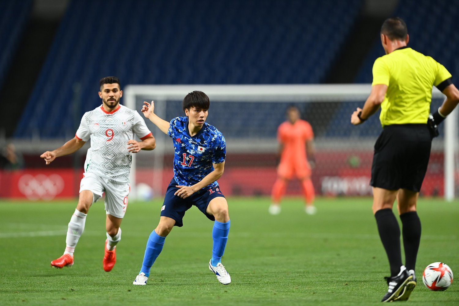 田中碧は東京五輪で遠藤航と抜群のコンビネーションを見せた ©JMPA