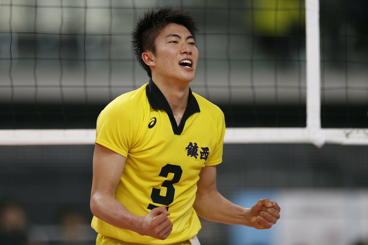 名門・鎮西のエースがつける「背番号3」を2年生の頃からつけた水町泰杜　©︎AFLO SPORT