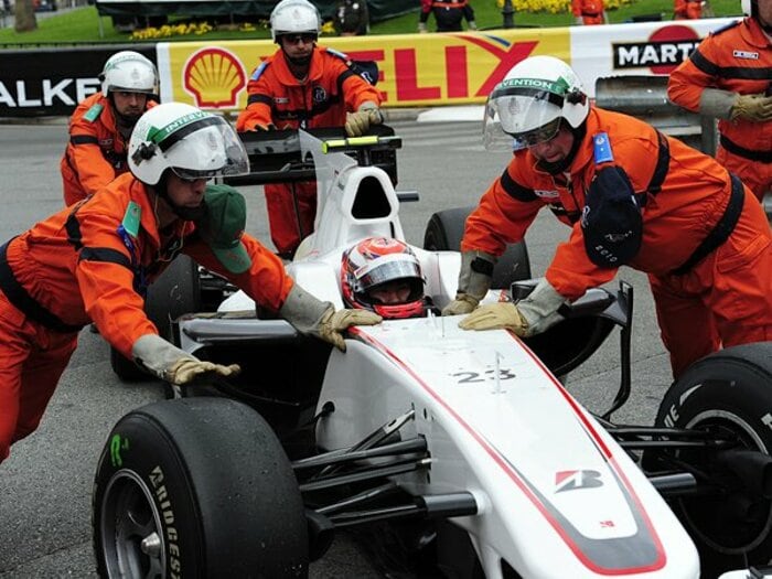一か八かの“秘策”に賭けた可夢偉。「F1て、こんなに壊れますか？」＜Number Web＞ photograph by Hiroshi Kaneko