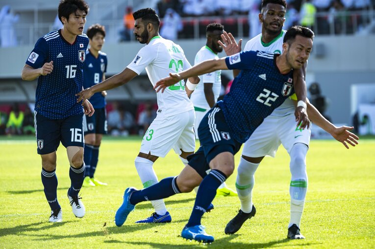 2019年アジア杯の吉田麻也と冨安　©Takuya Sugiyama