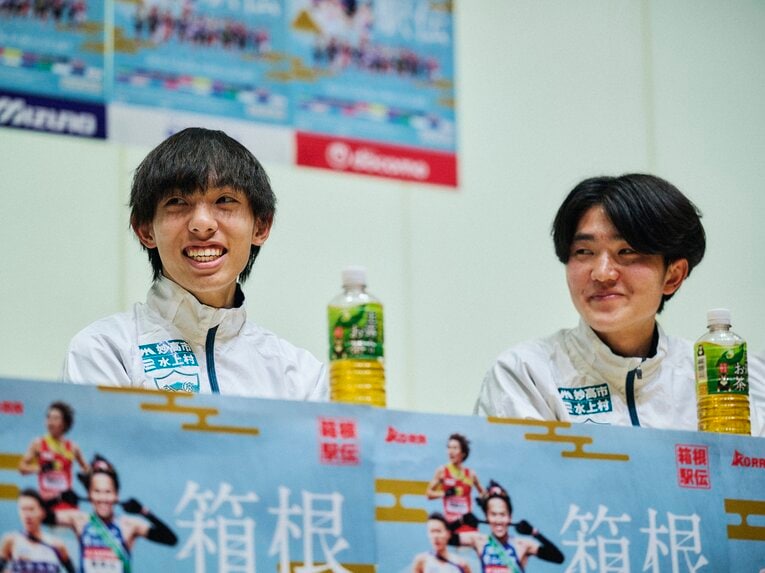 優勝会見で　©Yuki Suenaga