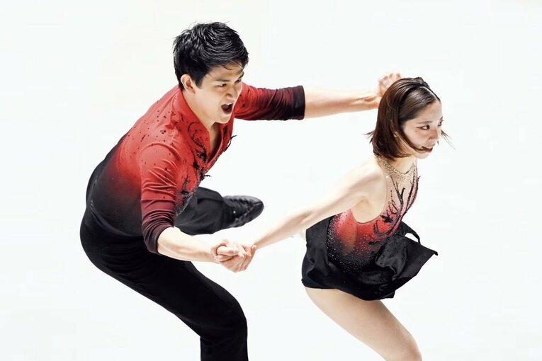 全日本選手権ではショート直前に三浦が肩を脱臼するも圧巻の演技を披露　©Asami Enomoto