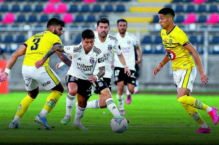 負ければ史上初の2部リーグ降格となるプレーオフで、コロコロはウニベルシダード・デ・コンセプシオンに1−0で勝利し降格を回避した ／ photograph by L’Équipe