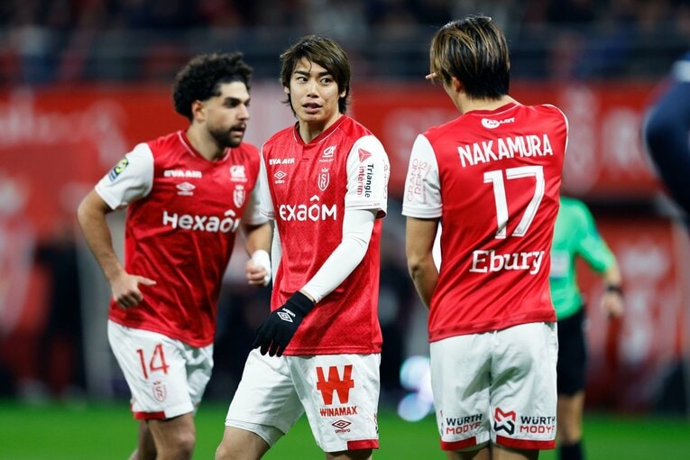 試合中にコミュニケーションを取る2人　©Daisuke Nakashima