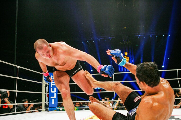 ノゲイラとヒョードルによる3度目の対戦は、グランプリ決勝の再戦を兼ねた“人類最強決定戦”となった