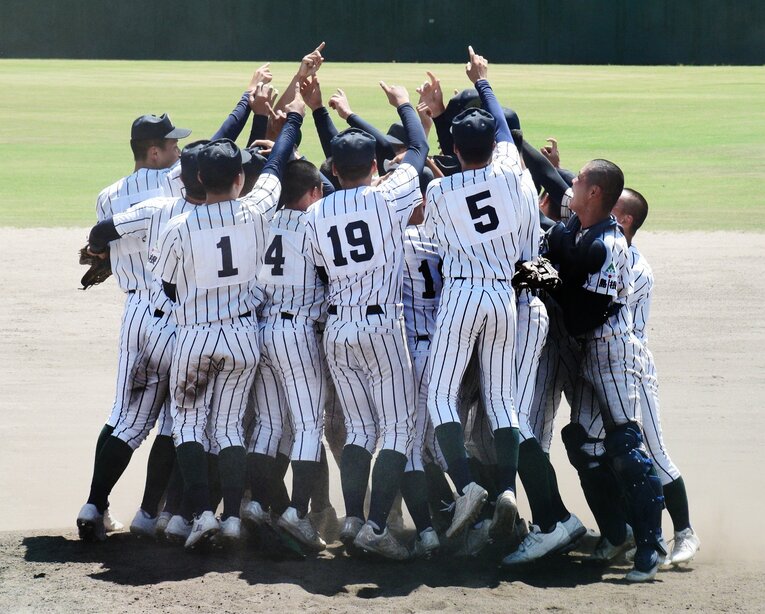令和にモデルチェンジした「やくざ監督」のもと、開星ナインは島根大会決勝で26-2の圧勝劇を見せた　©JIJI PRESS