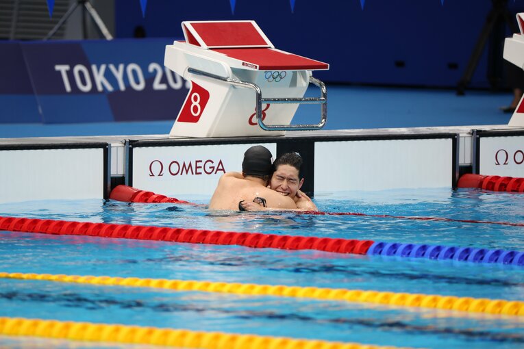 「金メダルはこれっぽっちのものであるように感じて…」苦難の5年間を越えて萩野公介がたどりついた「いちばん幸せ」なオリンピック(17)