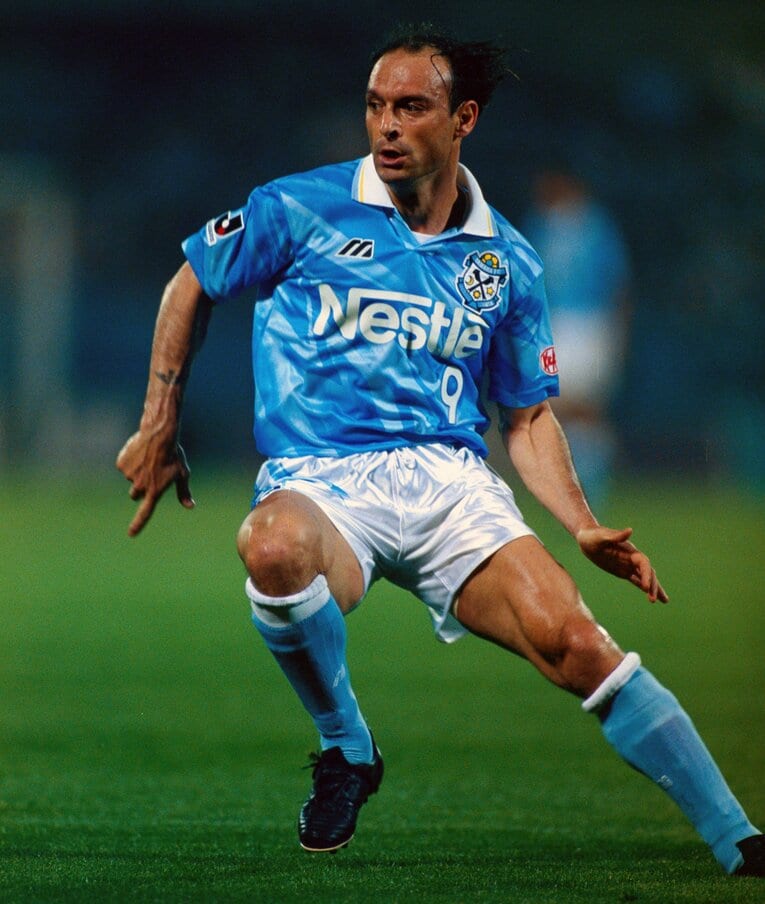 ジュビロ磐田時代のスキラッチ。59年で生涯を閉じたカルチョの名ストライカーの人生は、起伏と味わいがあるものだった　©Koji Asakura