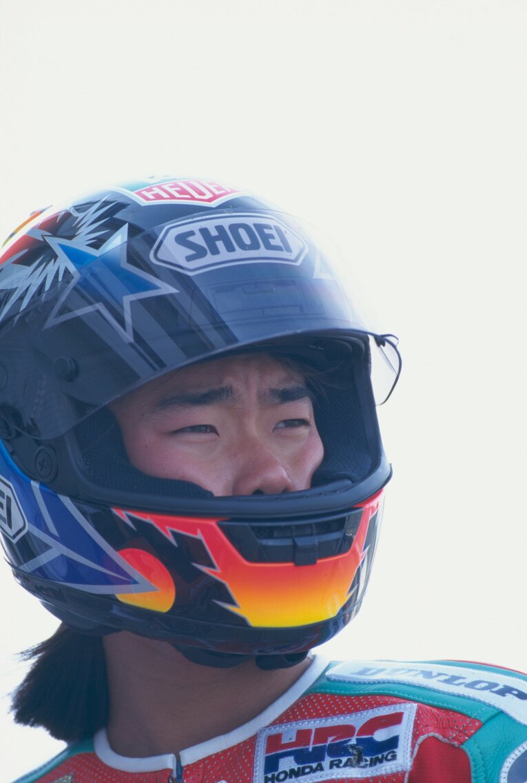 練習走行中のピットで　©Takao Yamada