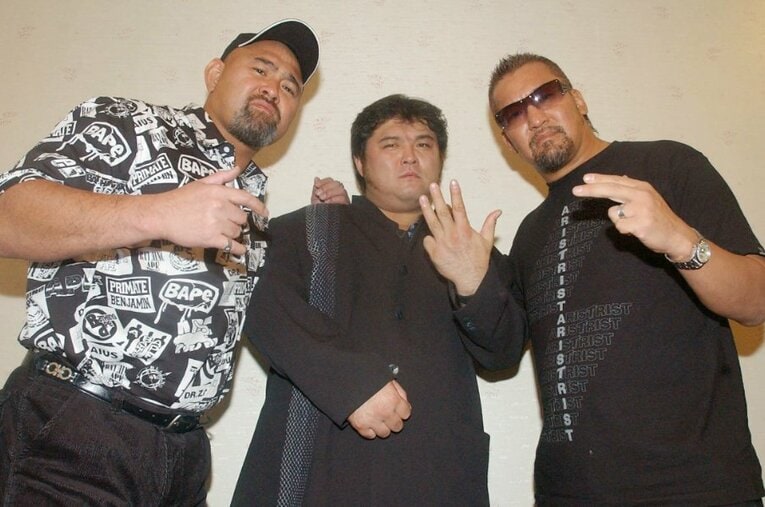 闘魂三銃士のトークイベントで再会した（左から）武藤敬司、橋本真也、蝶野正洋（2003年撮影） ／ photograph by AFLO