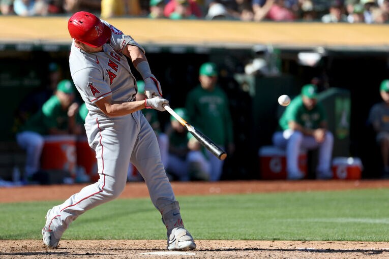 トラウトのスイング　©Getty Images