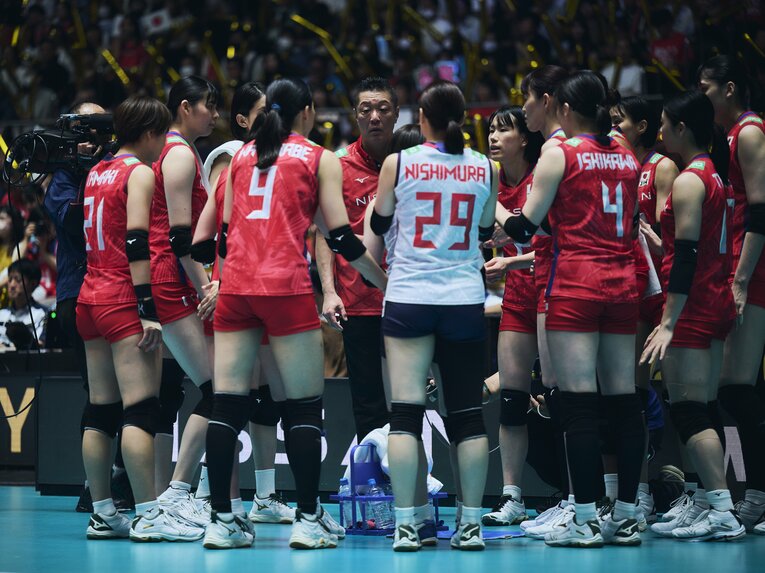 眞鍋政義監督／FIVBパリ五輪予選　©︎Yuki Suenaga