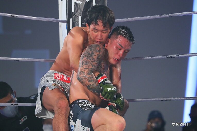 朝倉未来vs萩原京平　©RIZIN FF