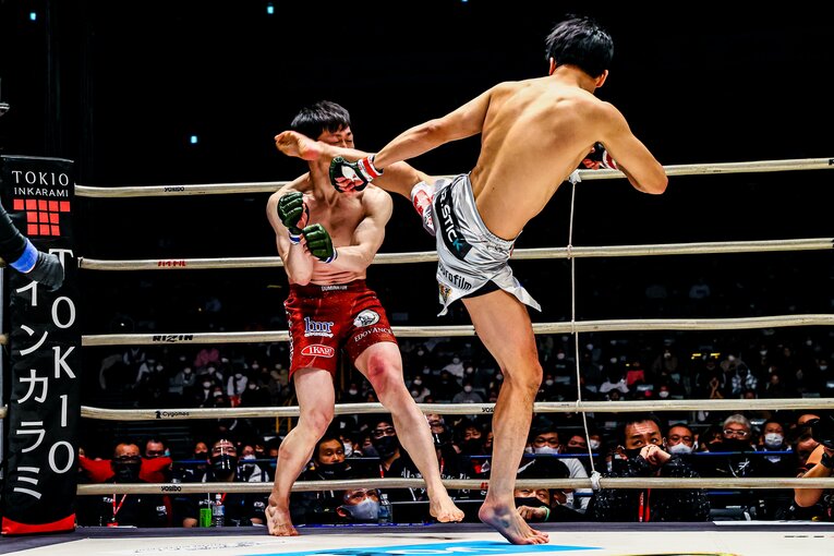 2020年大晦日、『RIZIN.26』で元DEEPフェザー級王者の弥益ドミネーター聡志と対戦　©RIZIN FF Susumu Nagao