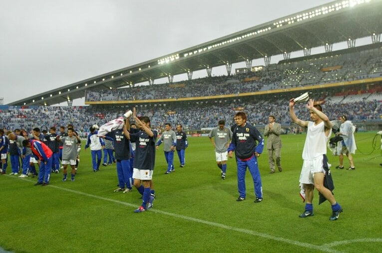 2002年6月18日、宮城で行われた日韓W杯の決勝トーナメント1回戦。日本はトルコに敗れ、ベスト16で大会を去ることになった ／ photograph by JMPA