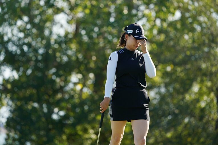 テキサス州のオールドアメリカンGCで行われた「アセンダントLPGA」で2週連続での予選落ちを喫した渋野日向子。快晴の天候だったが、表情は曇ったままだった　©︎Shizuka Minami