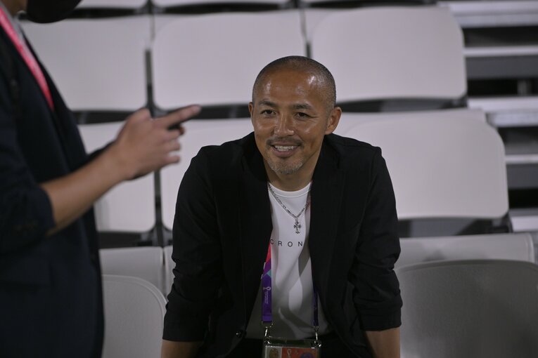 スペイン戦前日の練習に現れた小野伸二　©Koki Nagahama／JMPA