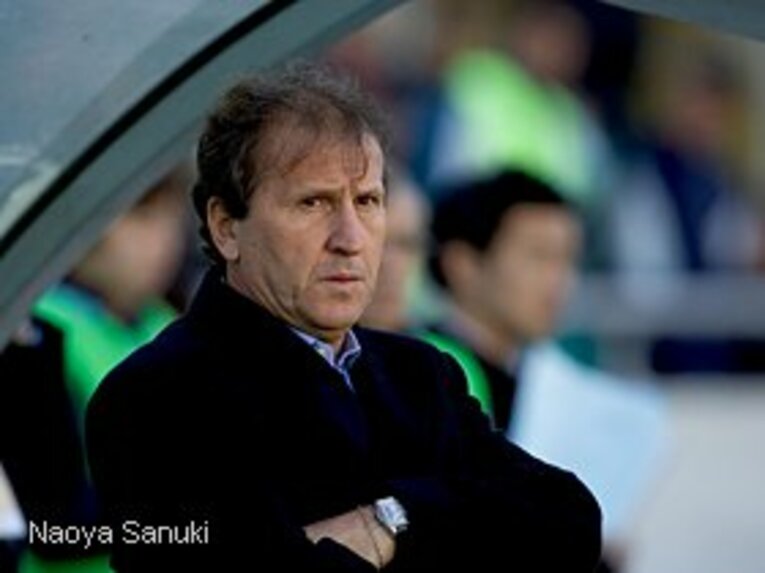 Zico
1953年3月3日、ブラジル生まれ。'71年にフラメンゴでプロデビュー。ブラジル代表では3度のW杯に出場。'91年に来日、鹿島で活躍。'02年に日本代表監督就任。その後、フェネルバフチェ、ブニョドコル、CSKAモスクワ、オリンピアコスの監督を歴任。'11年8月にイラク代表監督に就任した。