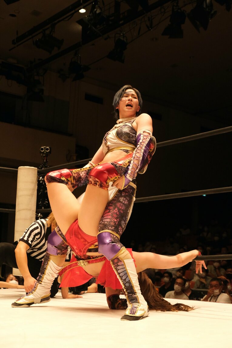 「闘うグラドル」もデビュー、アクトレスガールズの“華がスゴい”新人たちの裏で…エース・青野未来が泣いた理由「まったく追いつけていない」(12)