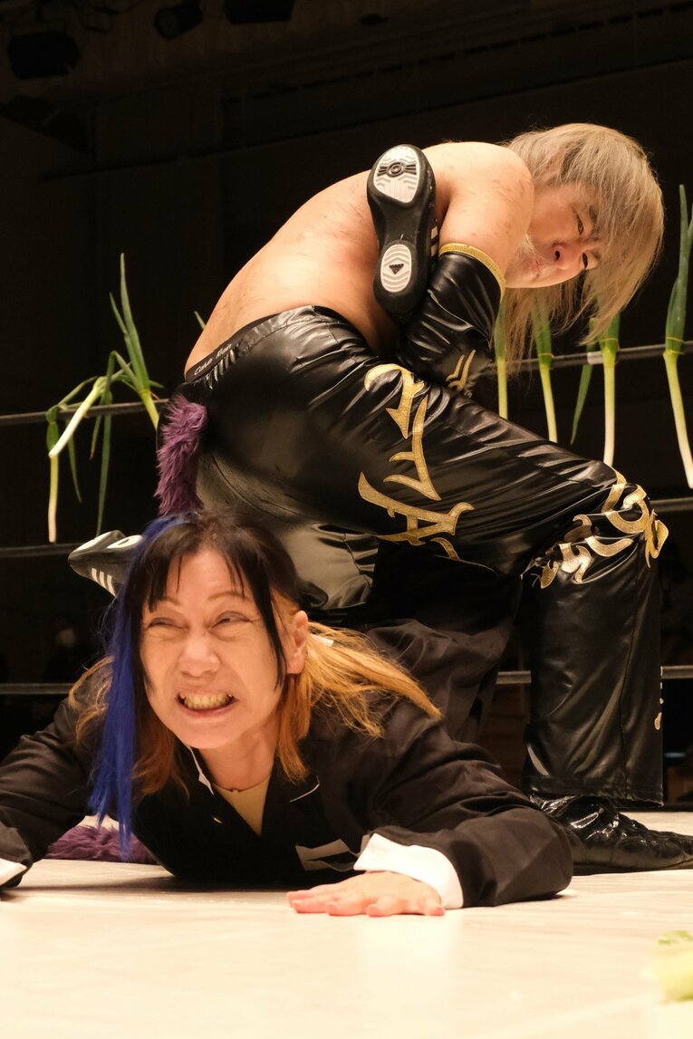 元引きこもりレスラー真琴が聖地・後楽園ホールで15周年大会「ほぼ満員なのに赤字」「強豪同期にフォール負け」でも手にした“ご褒美”(34)