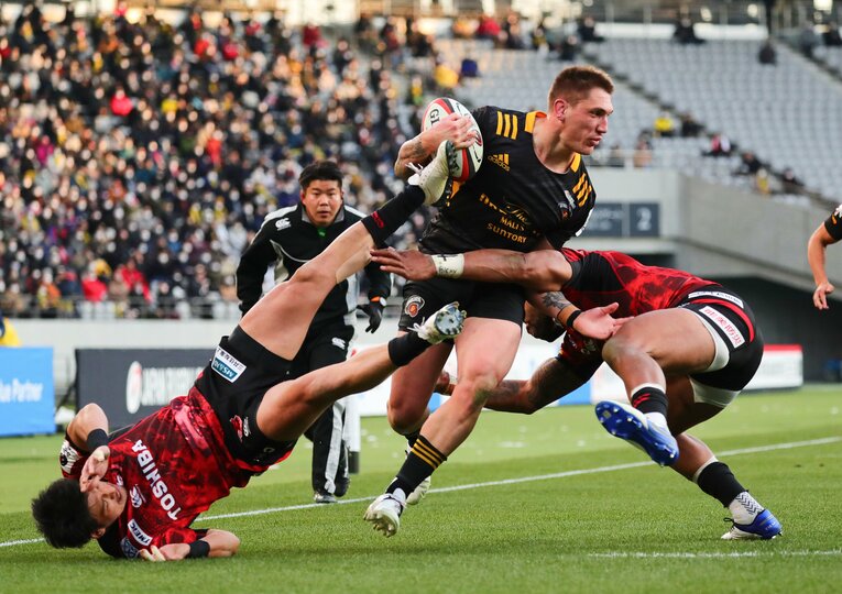 開幕節でハットトリックを達成し、マン・オブ・ザ・マッチに選出された東京SGのショーン・マクマーン　©JIJI PRESS