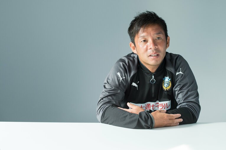 2017年、監督就任1年目の鬼木達（当時43歳）©Nanae Suzuki