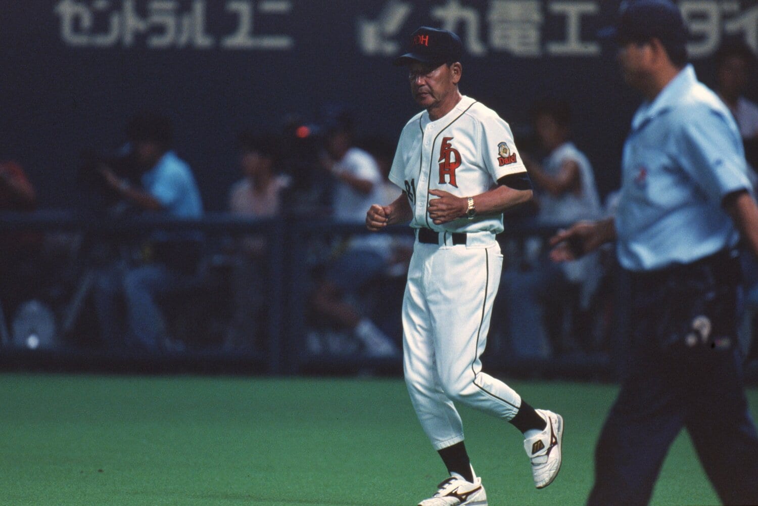 当時監督を務めていた根本がシーズン中に自ら、王に“禅譲”を持ちかけたという　©Kazuaki Nishiyama