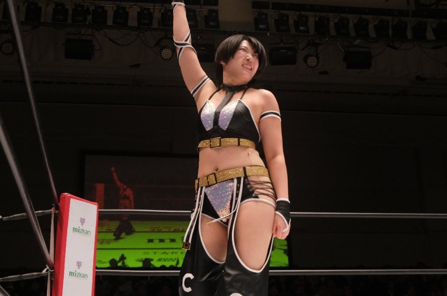 家庭科の先生を辞めてプロレスラーになった娘…父の本音「いつまで続けるんだ」 レディ・Cが直面した世間の壁と批判「やっぱり試合を見てほしいんです」＜Number Web＞ photograph by Norihiro Hashimoto