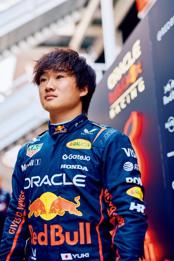 角田裕毅（つのだ・ゆうき）／2000年5月11日生、神奈川県出身。'17年にホンダの育成ドライバーとなり、'21年にアルファタウリ（現レーシングブルズ）からF1デビュー。同年最終戦で自己最高の4位に。昨年ブラジルGPで予選自己最高の3位。今年4月の日本GPからレッドブルに移籍した。161cm ©︎Kiichi Matsumoto
