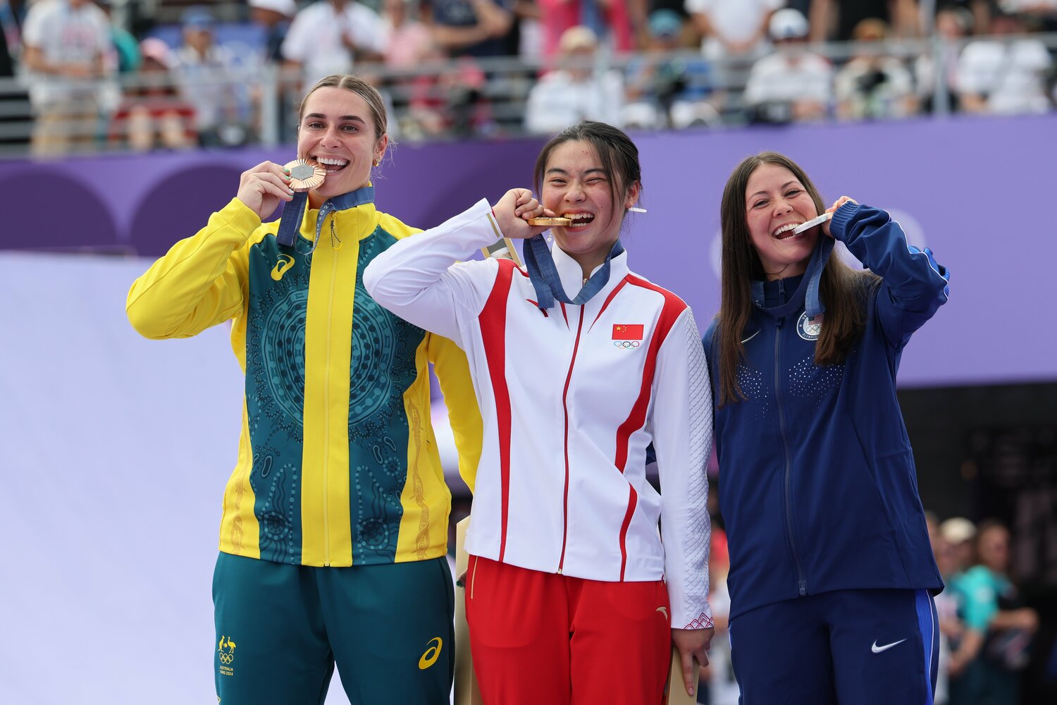 女子BMXフリースタイルのパーク種目で金メダルを獲得した中国の鄧雅文　©Kaoru Watabe/JMPA