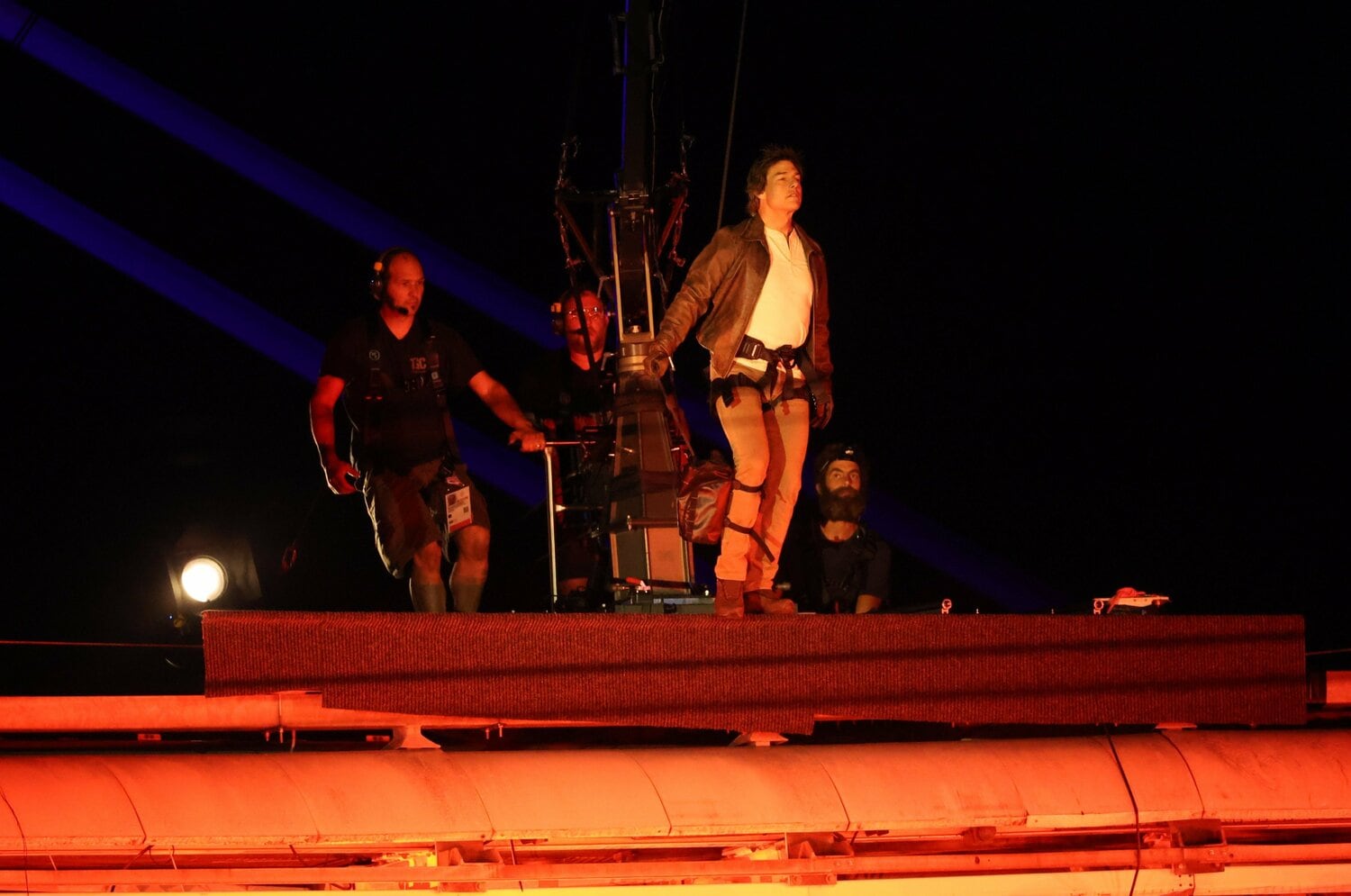 飛び立たんとするトム・クルーズ ©Tetsuya Higashikawa/JMPA