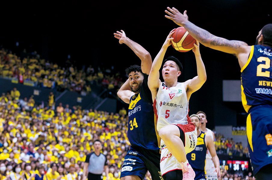 瀬川琉久「高校在学中にBリーグデビュー。NBAへの最短ルートはここにある」＜Number Web＞ photograph by B.LEAGUE