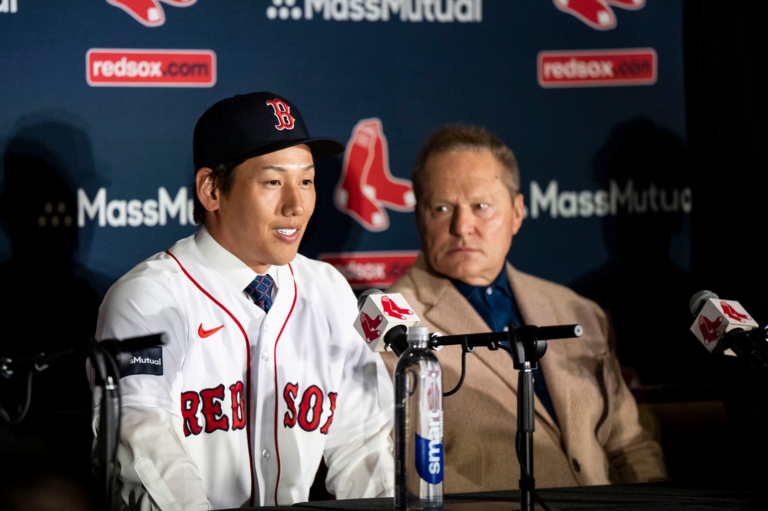 昨年12月の入団会見で“アピール”に成功していた吉田正尚　©︎Getty Images
