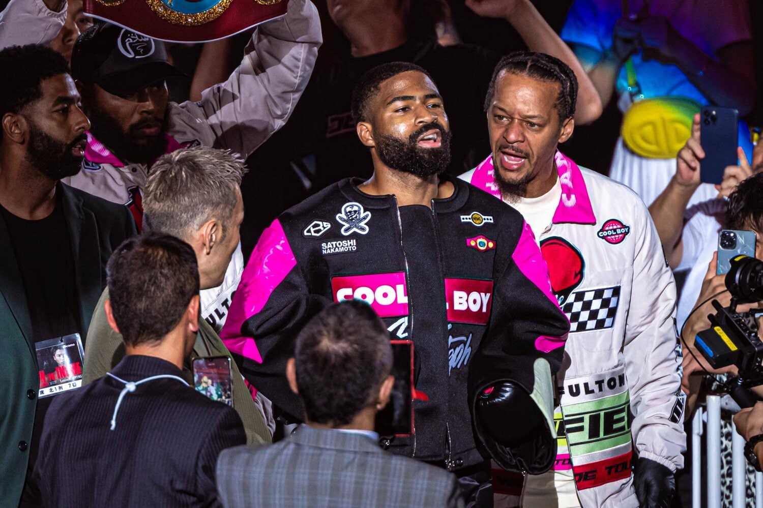 井上戦のリングに向かうフルトンとトレーナーのラヒーム氏（2023年7月25日）　©︎Takuya Sugiyama