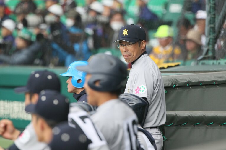 青森山田・兜森監督の2016年センバツ出場時　©Ryuki Matsuhashi