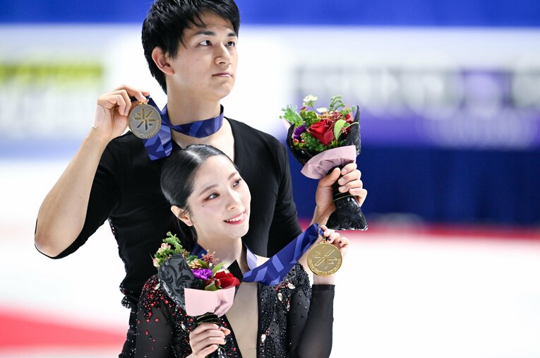 全日本選手権ペアで優勝を果たした三浦璃来＆木原龍一 ／ photograph by Asami Enomoto