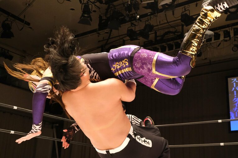 タイガー・クイーンは“女子プロレスの生態系”を破壊している？ 男女タイガータッグ結成で無敗継続も、今後求められる“世界観の構築”(28)