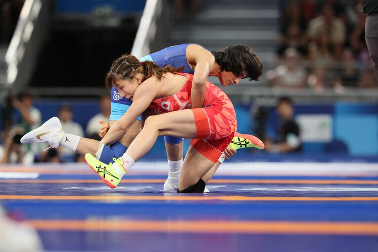 レスリング女子50kg級1回戦、須崎優衣vs.ビネシュ・フォガト　©Kaoru Watanabe/JMPA