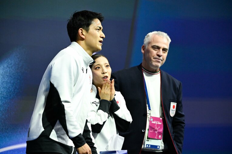 「りくりゅう」とブルーノコーチ。2019年のペア誕生の瞬間を追体験する ／ photograph by Asami Enomoto/JMPA