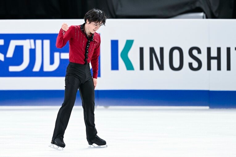 ショートの演技後には、右手でガッツポーズもみせた　©︎Asami Enomoto