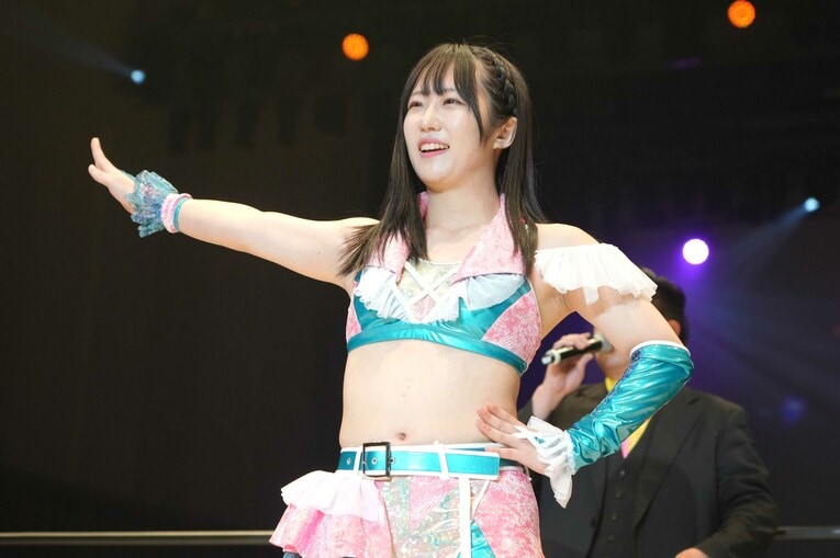 コールを受ける玖麗さやか　©Essei Hara