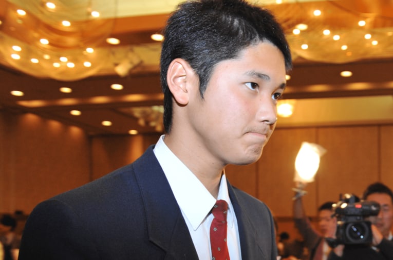 日本ハムからドラフト1位指名を受けた、花巻東・大谷翔平。巨人が指名できなかった理由とは ／ photograph by Takashi Shimizu