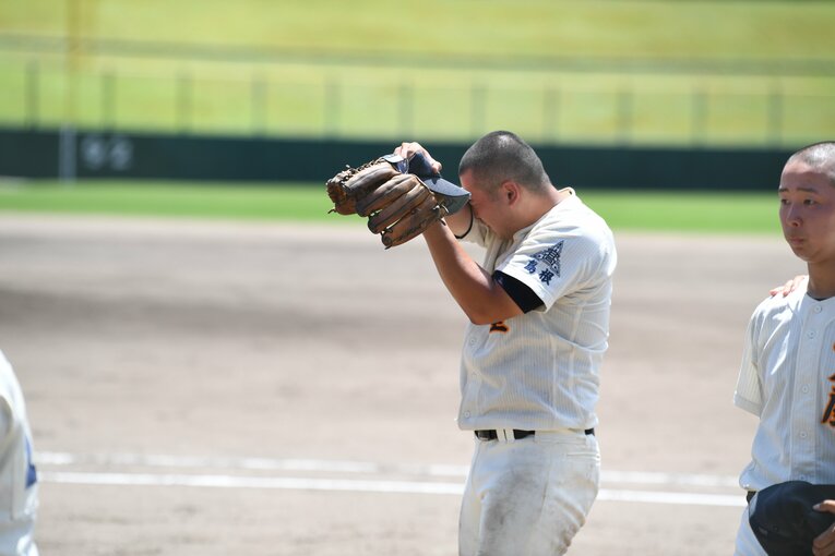 今夏の島根大会は涙の初戦敗退。号泣の髙野ら三刀屋ナイン　©Kota Inoue