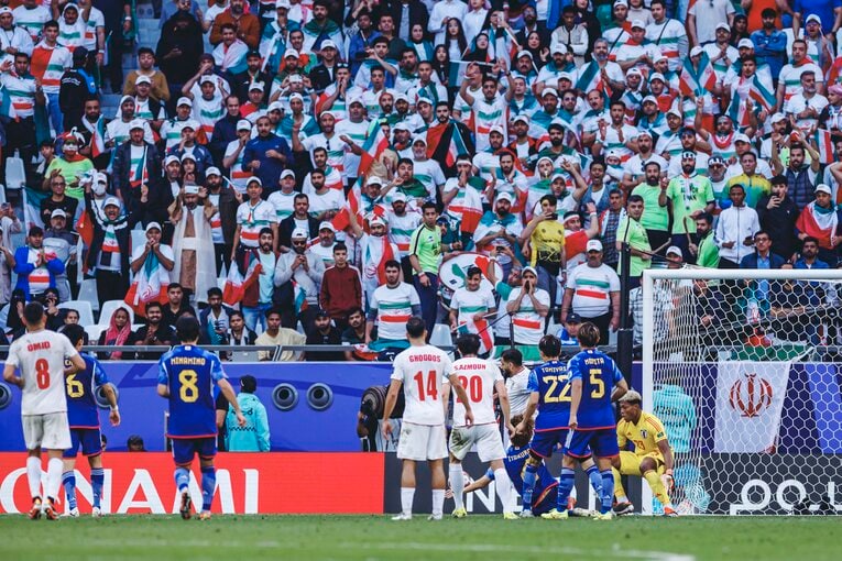 後半アディショナルタイム、板倉滉がPKを与えた瞬間（1枚目／全4枚）©Kiichi Matsumoto