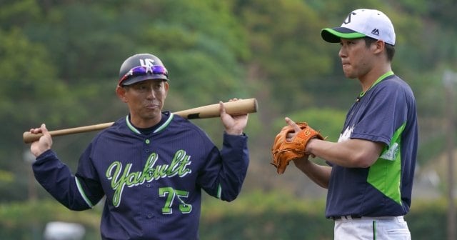 ヤクルト森岡良介コーチが明かす“山田哲人＆村上宗隆”守備力UPの秘策とは〈メンタルに“表情改革”の効果あり!?〉