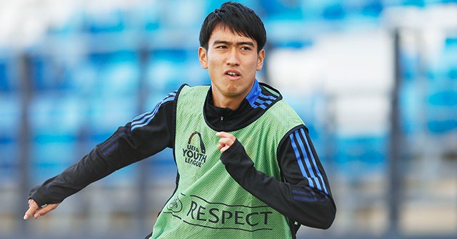 レアルの18歳日本人・中井卓大が「写真撮ってよー！」 無邪気さと表裏