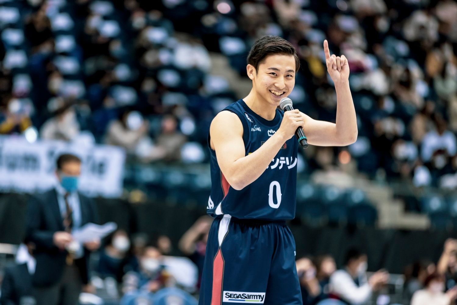 挨拶する河村　(c)Kiichi Matsumoto