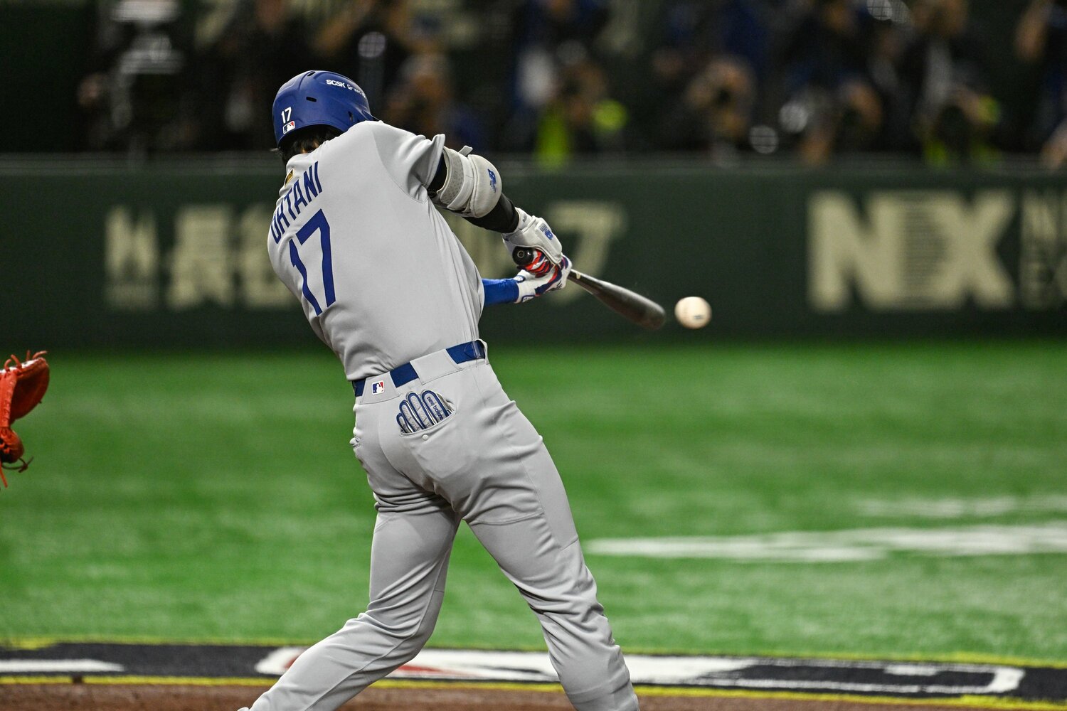 東京ドームでの開幕戦で2安打を放った大谷「ボールの下半分ではなく、芯を真後ろから貫く。そういう軌道でバットを振ろうと思っています」　©︎Nanae Suzuki